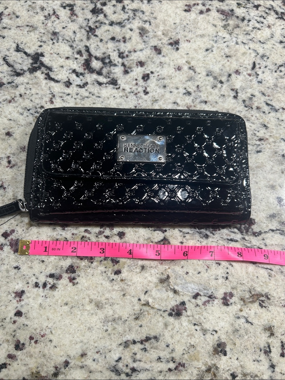 Kenneth Cole Reaction Black Quilted Patent Zip-Around Card Holder